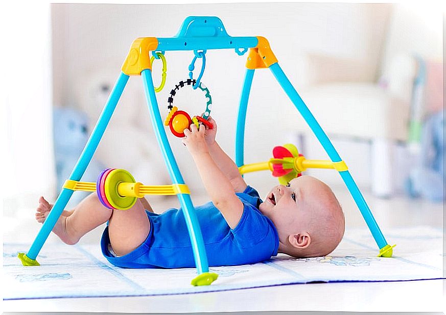 Any activity that takes place in gyms and baby parks must be strictly supervised by an adult.