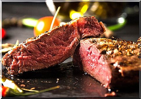 Beef steaks, in addition to being quick, are an important source of protein.