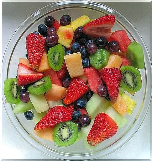 Healthy snacks help you lose weight.