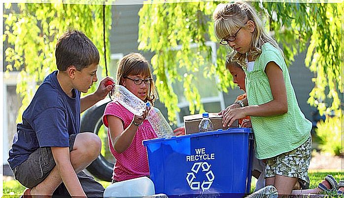 Teach your daughter to recycle plastic